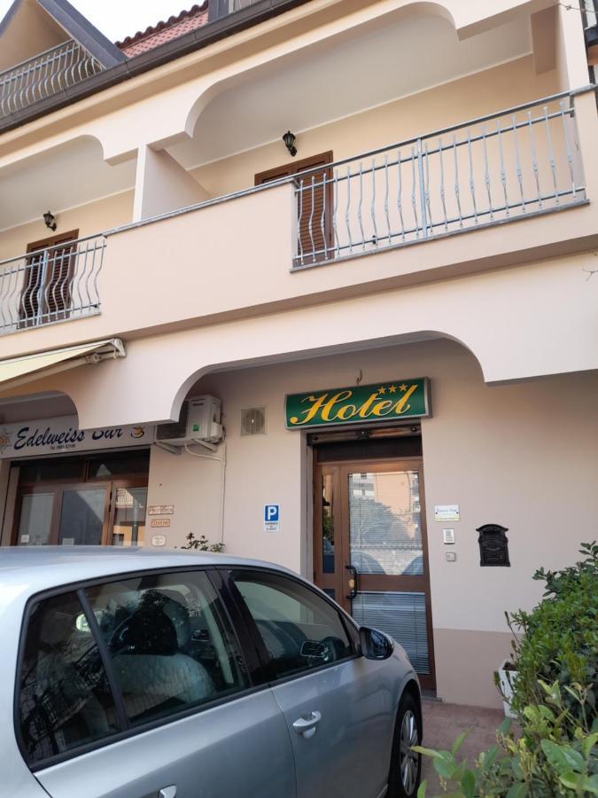 Hotel Edelweiss Laino Borgo Ngoại thất bức ảnh